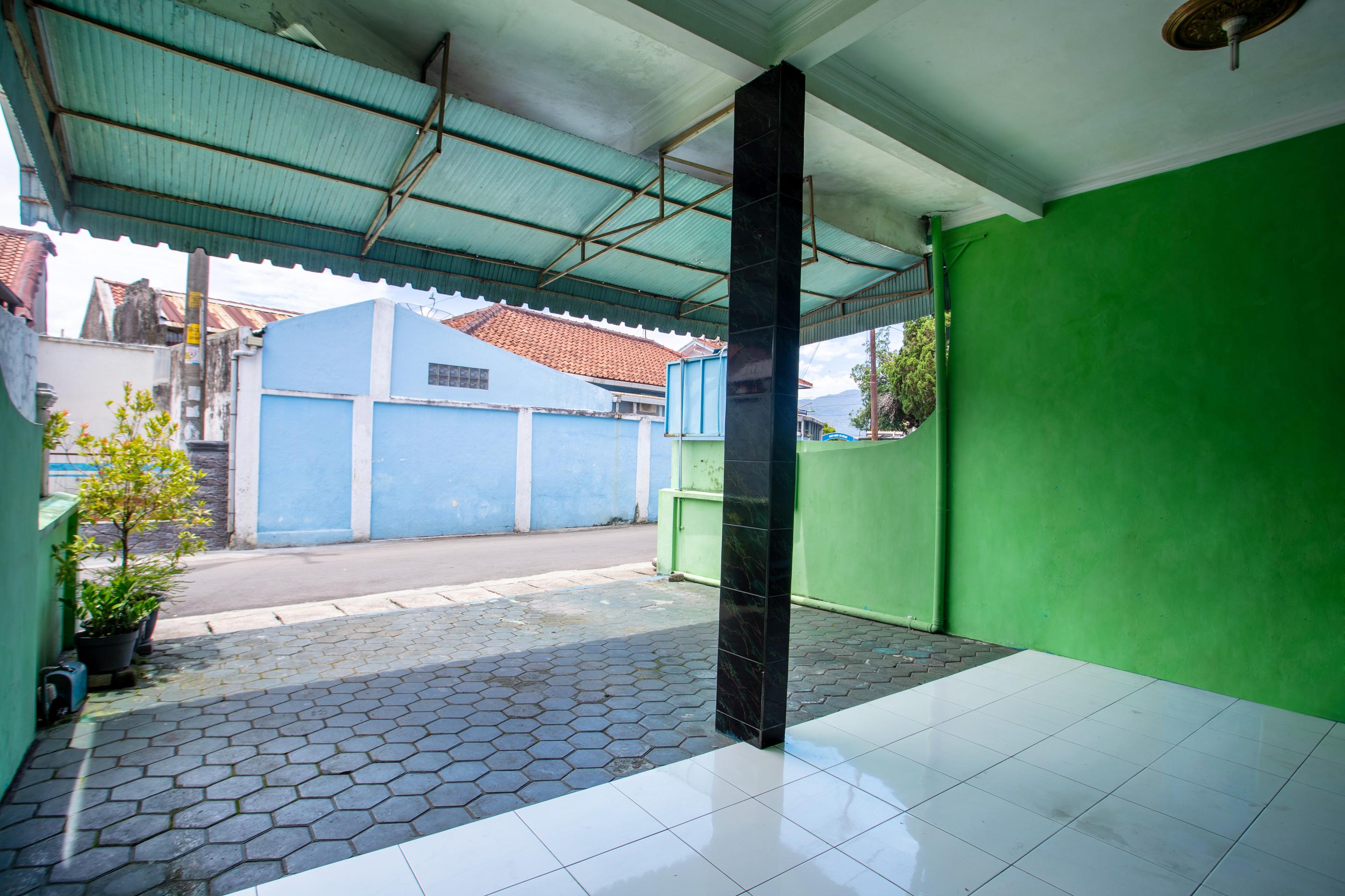 Spot On 2871 Hotel Budi Purwokerto Eksteriør billede
